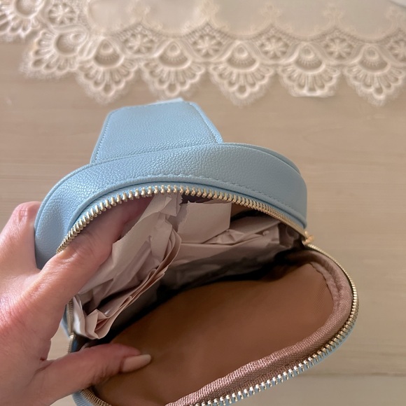 Crossbody Bag - Picture 4 of 8